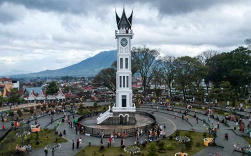 kota bukit tinnggi padang